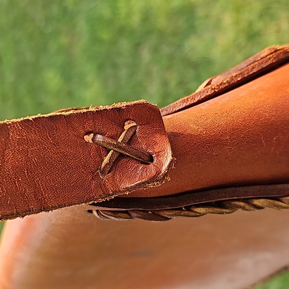 VINTAGE 1970s Handmade Leather Shoulder Bag - Picture 4 of 16